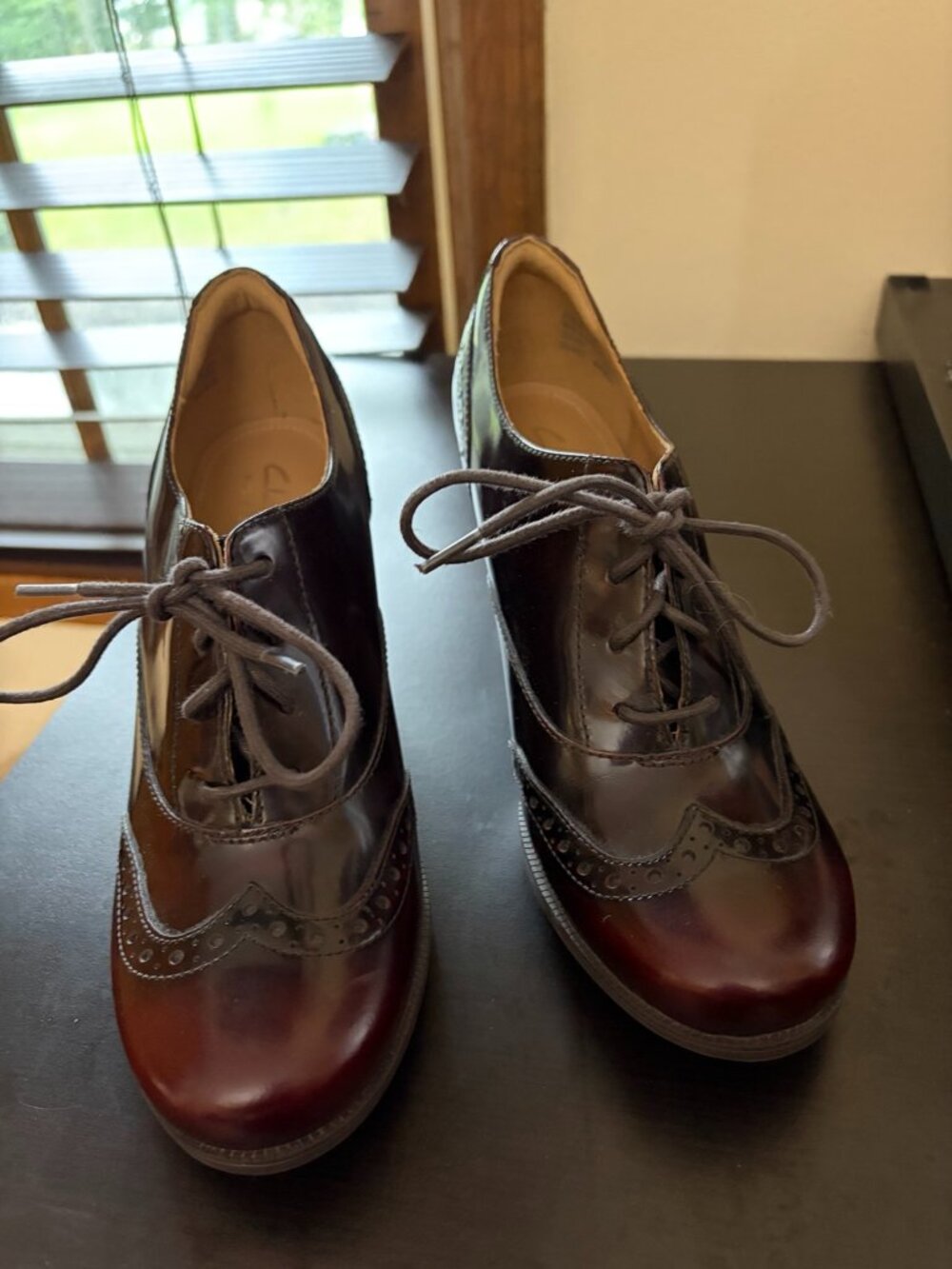 Clarks Artisan Ciera Pier Burgundy Leather Oxford Brogue Heels-Size 7.5